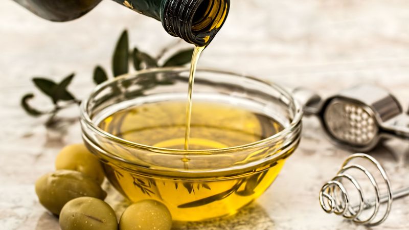 Best Extra Virgin Olive Oils in 2025: Tested & Compared